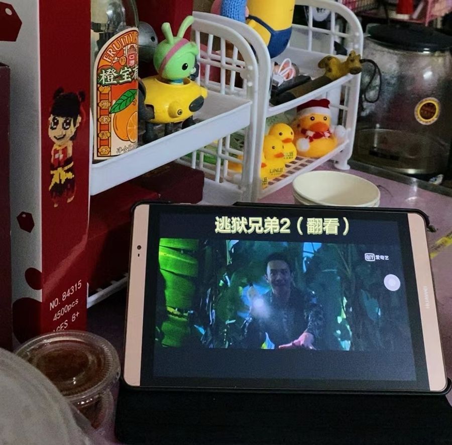 朋友圈美食文案1,想做个快乐的小废物混吃混喝被照顾!2、三餐-美图社区-美图秀秀
