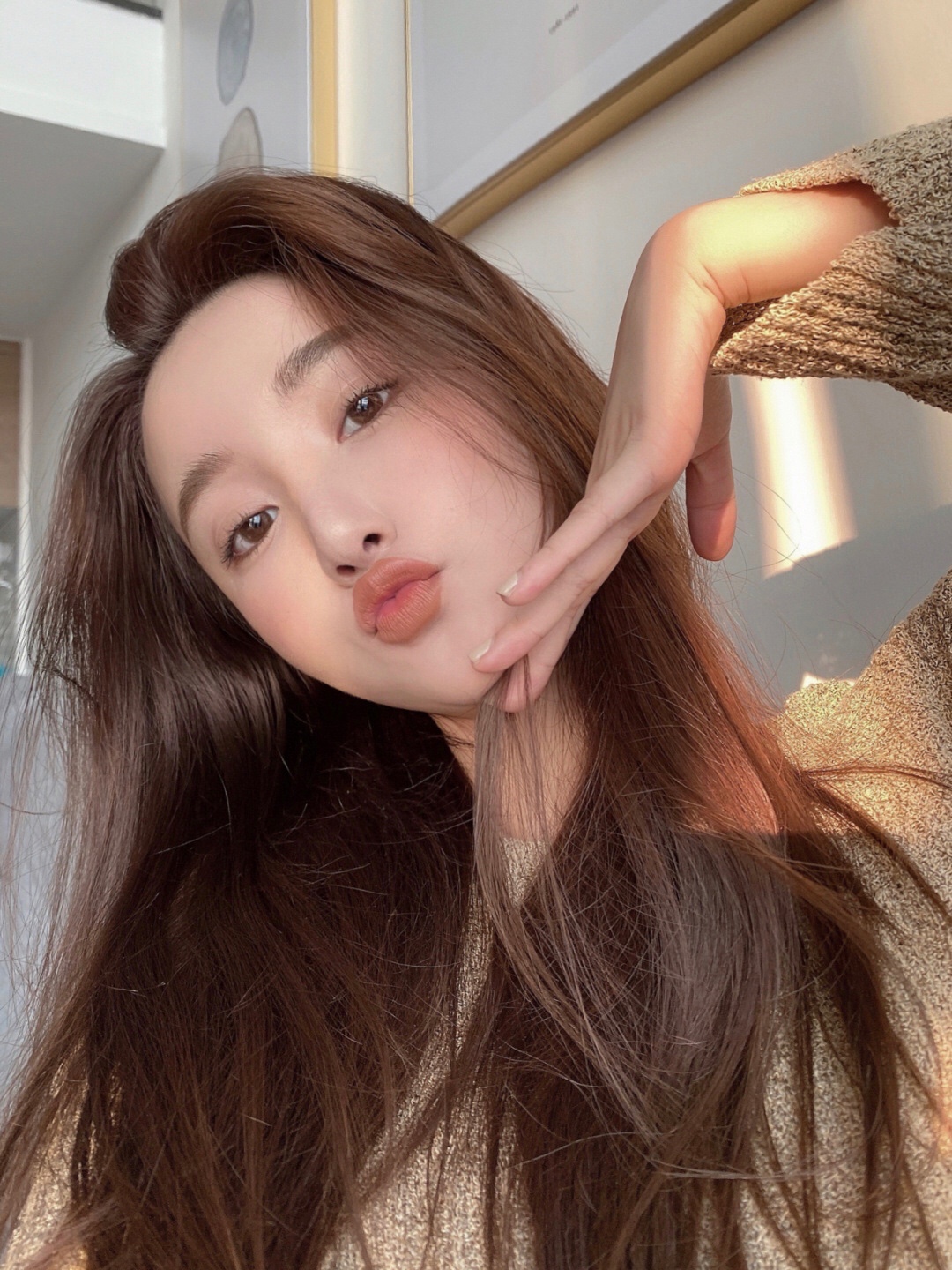 秋冬发色推荐 不挑人不挑肤色素颜也显白西安染发推荐不用漂发色 美图社区 美图秀秀