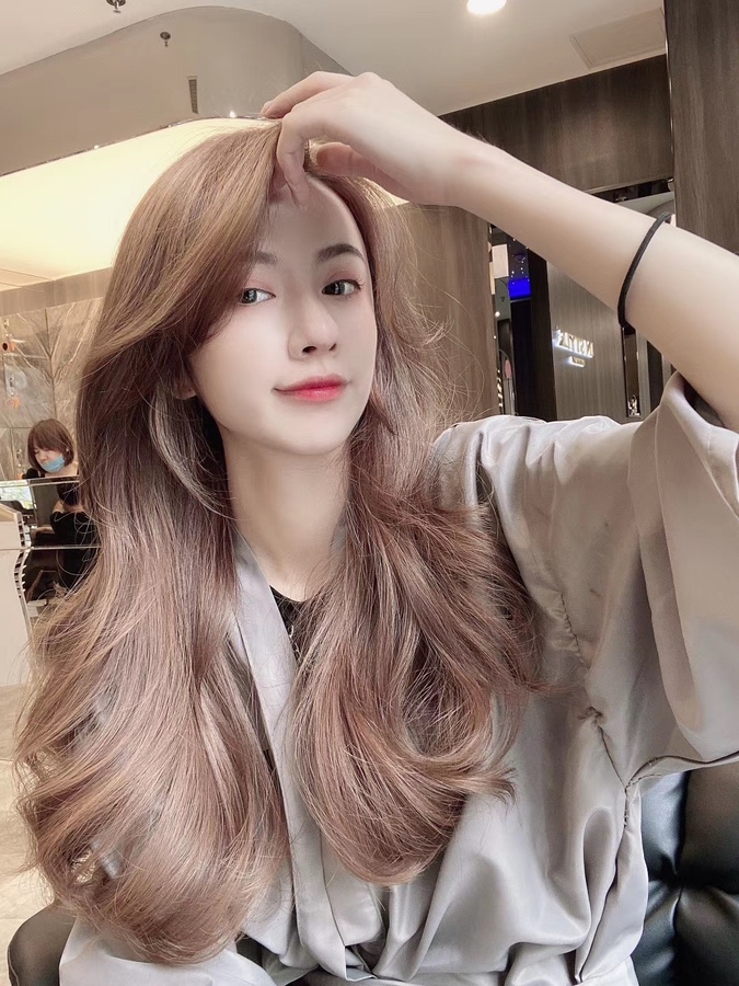 发色显白发色米灰发色黄皮发色奶茶棕发色是奶茶色和棕色的结合在 美图社区 美图秀秀